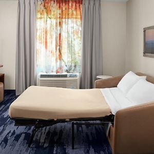 One-Bedroom Studio Suite Mobility or hearing accessible